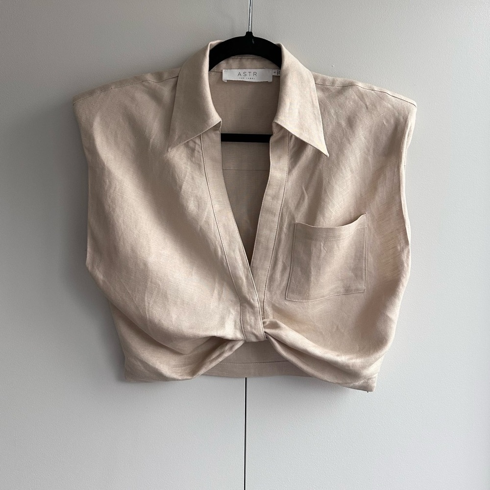 ASTR the Label Kathlynn Sleeveless Crop Top in Khaki - Size Small - Picture 9 of 16